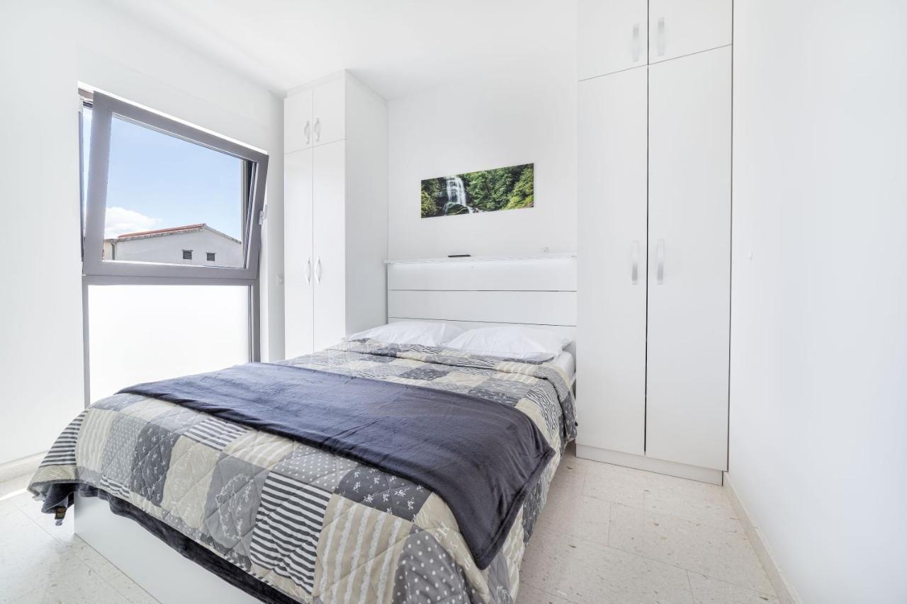 Villa Aliara Jacuzzi Apartment Vodice Exterior foto